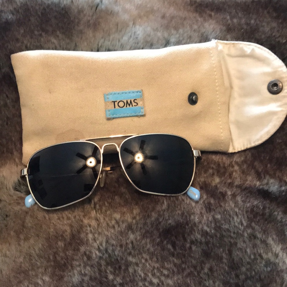 TOMS sunglasses